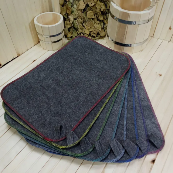 Коврик серый XL с цветным кантом ассорти (размер 40см*60см) ТМ "Жар-Банька"